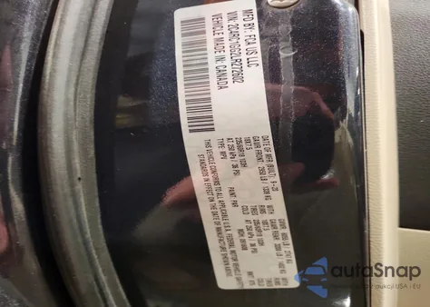 2020 Chrysler Pacifica Limited z USA, uszkodzony, nr VIN 2C4RC1GG2LR272602